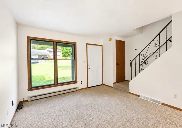 Listing Photo 4 - Condo for sale in building located at 346 Greentree Pl, Lisbon, OH 44432