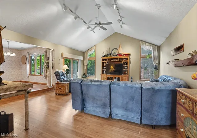 Photo 4 of Sale Pending at 40 W Maple Dr, Seville, OH 44273 | MLS# 5231899 | Listing updated on 2026-09-30