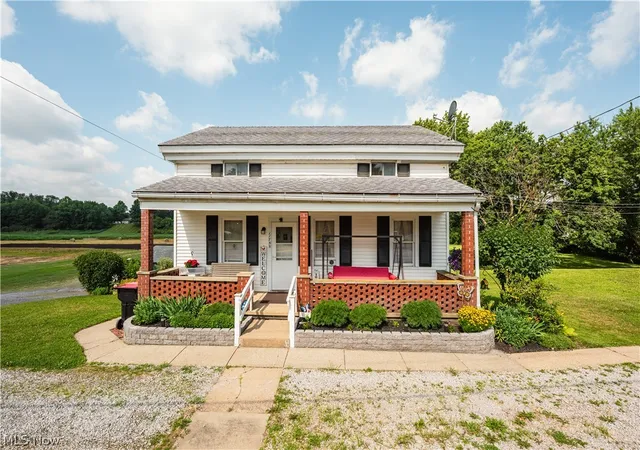 Photo 1 of Sale Pending at 11755 Market Ave Nw, Uniontown, OH 44685 | MLS# 5232352 | Listing updated on 2026-09-04