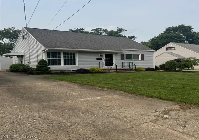 Photo 2 of Single family home for sale at 3741 Argonne St, Mogadore, OH 44260 | MLS# 5232471 | Listing updated on 2026-09-13