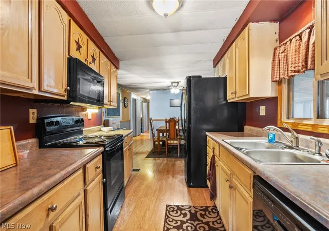 Photo 2 of Sale Pending at 14 Lakeview Ct, La Grange, OH 44050 | MLS# 5231765 | Listing updated on 2026-09-04