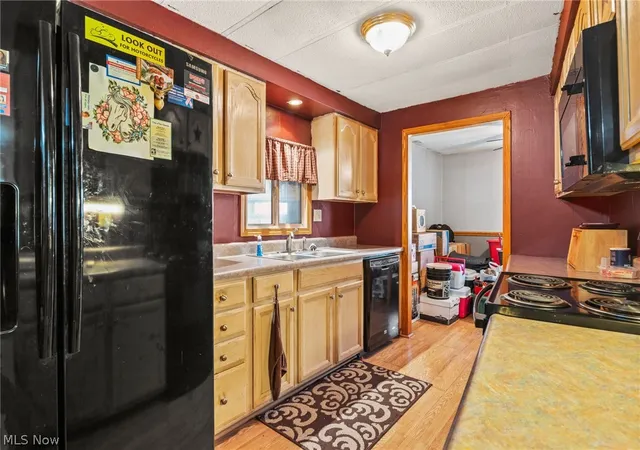 Photo 3 of Sale Pending at 14 Lakeview Ct, La Grange, OH 44050 | MLS# 5231765 | Listing updated on 2026-09-04