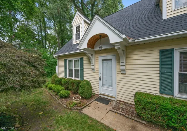 Photo 1 of Condo for sale at 6724 Connecticut Colony Cir, Mentor, OH 44060 | MLS# 5232508 | Listing updated on 2026-09-12