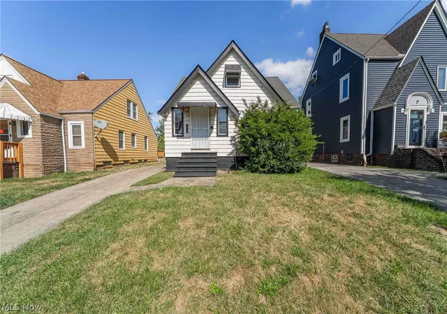 Photo 1 of Single family home for sale at 3995 E 154th Street, Cleveland, OH 44128 | MLS# 5230077 | Listing updated on 2026-10-06