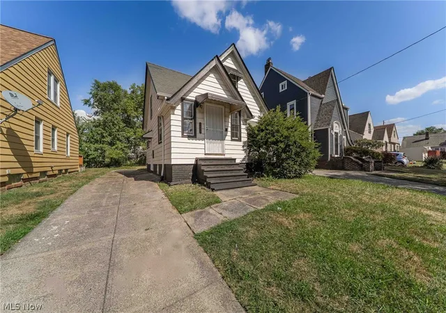 Photo 2 of Single family home for sale at 3995 E 154th Street, Cleveland, OH 44128 | MLS# 5230077 | Listing updated on 2026-10-06