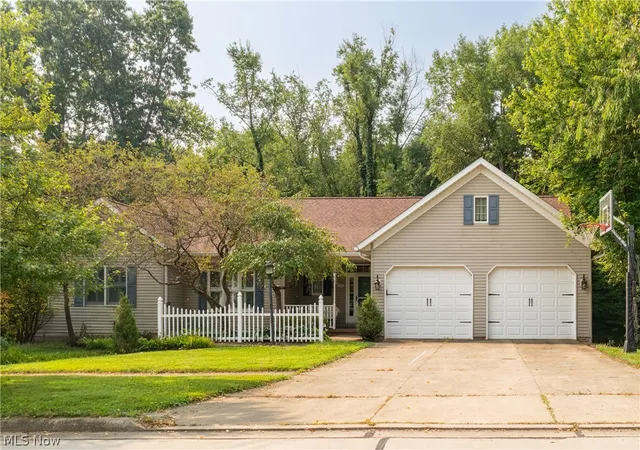 Photo 1 of Single family home for sale at 1611 Wildwood Dr, Wooster, OH 44691 | MLS# 5232258 | Listing updated on 2026-09-04
