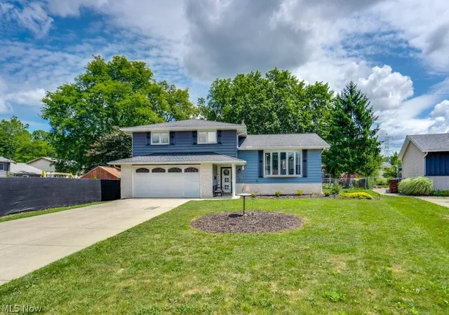 Photo 1 of Single family home for sale at 7821 W List Ln, Cleveland, OH 44130 | MLS# 5232366 | Listing updated on 2026-09-10