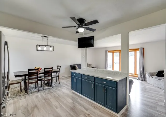 Photo 3 of Single family home for sale at 7821 W List Ln, Cleveland, OH 44130 | MLS# 5232366 | Listing updated on 2026-09-10