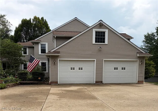 Photo 3 of Single family home for sale at 3630 Longwood Dr, Medina, OH 44256 | MLS# 5232551 | Listing updated on 2026-09-10