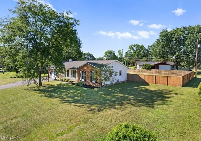 Photo 2 of Sale Pending at 586 Brookpark Dr, Cuyahoga Falls, OH 44223 | MLS# 5232018 | Listing updated on 2026-09-10