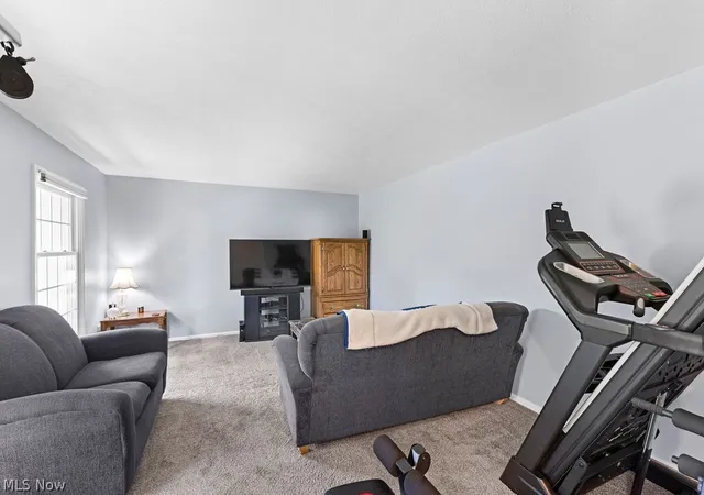 Photo 3 of Sale Pending at 586 Brookpark Dr, Cuyahoga Falls, OH 44223 | MLS# 5232018 | Listing updated on 2026-09-10