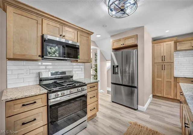 Photo 2 of Sale Pending at 2368 Eardley Rd, Cleveland, OH 44118 | MLS# 5232260 | Listing updated on 2026-10-05