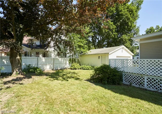 Photo 4 of Sale Pending at 1102 Diagonal Rd, Akron, OH 44320 | MLS# 5232431 | Listing updated on 2026-09-11