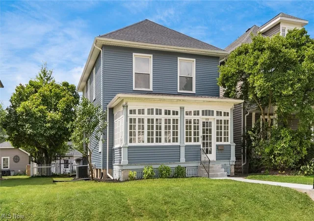 Photo 1 of Single family home for sale at 930 Forest Ave, Zanesville, OH 43701 | MLS# 5232799 | Listing updated on 2026-09-09