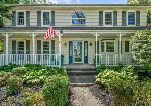 Photo 2 of Single family home for sale at 6266 Meadowbrook Dr, Mentor, OH 44060 | MLS# 5226591 | Listing updated on 2026-09-04
