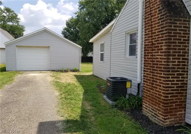 Photo 20 of Sale Pending at 4114 Buchtel Ave NE, Louisville, OH 44641 | MLS# 5232817 | Listing updated on 2026-09-24