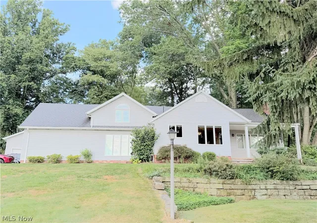 Photo 2 of Single family home for sale at 5178 East Blvd Nw, Canton, OH 44718 | MLS# 5232144 | Listing updated on 2026-09-30