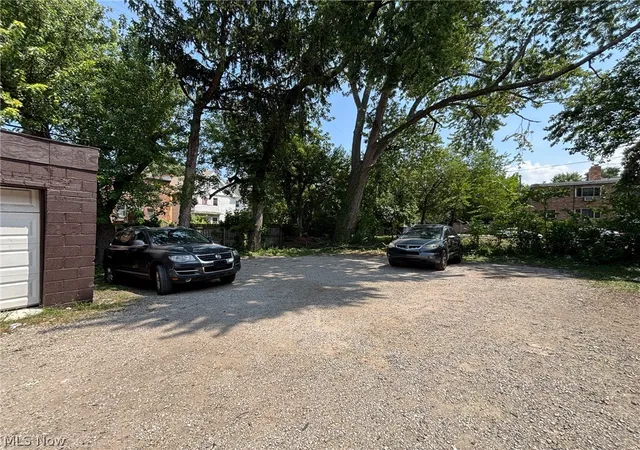 Listing Photo 2 - Condo for sale in building located at 4406 Denison Ave, Cleveland, OH 44109