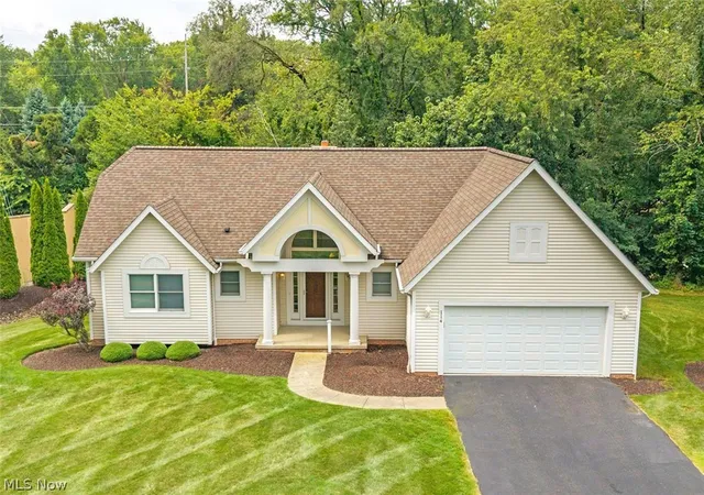 Photo 1 of Condo for sale at 114 Barkwood Dr, Wadsworth, OH 44281 | MLS# 5231753 | Listing updated on 2026-09-23