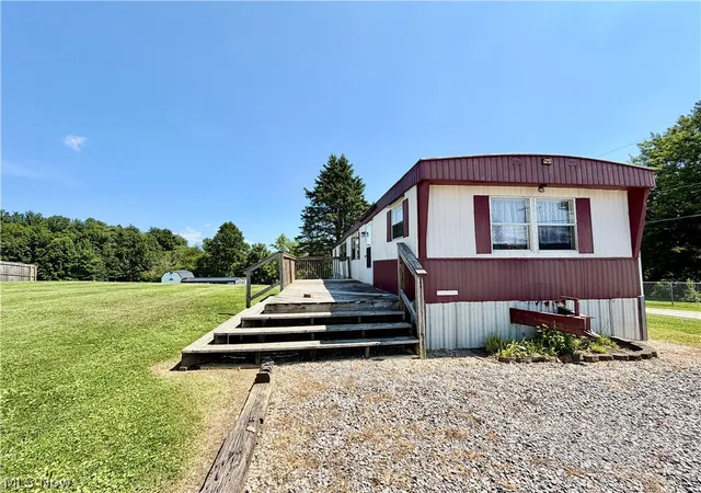Photo 2 of Single family home for sale at 136 Northwest St #1, Flushing, OH 43977 | MLS# 5232922 | Listing updated on 2026-09-09