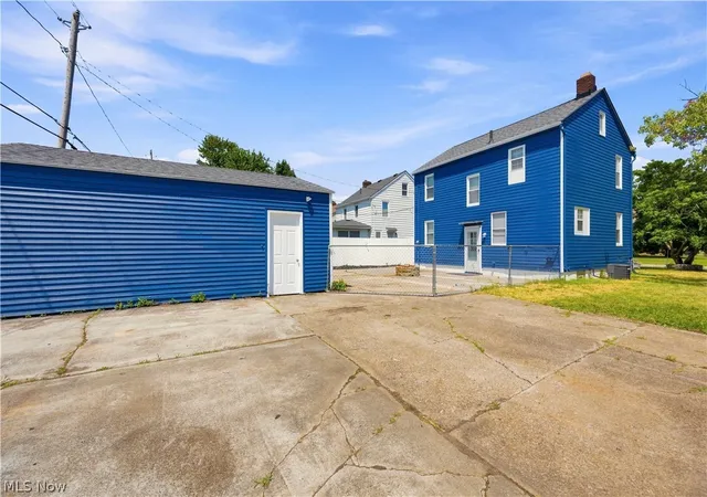 Photo 3 of Single family home for sale at 418 Missouri Ave, Lorain, OH 44052 | MLS# 5232162 | Listing updated on 2026-09-14