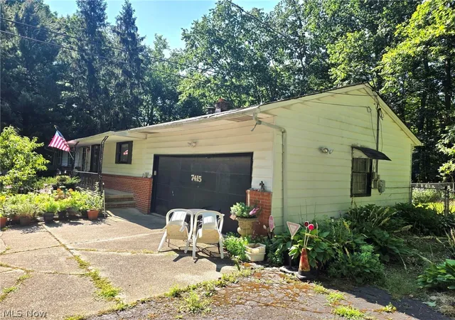 Photo 1 of Single family home for sale at 7415 Avon Ln, Chesterland, OH 44026 | MLS# 5232822 | Listing updated on 2026-09-10