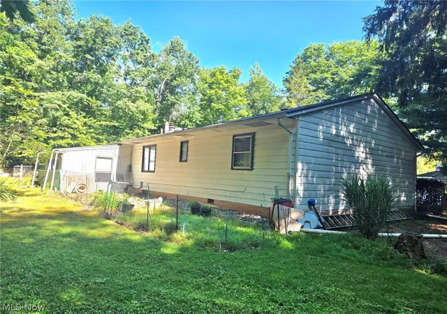 Photo 2 of Single family home for sale at 7415 Avon Ln, Chesterland, OH 44026 | MLS# 5232822 | Listing updated on 2026-09-10