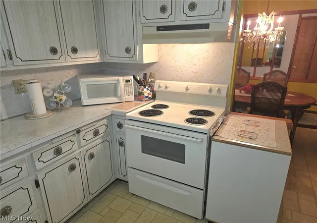 Photo 4 of Single family home for sale at 7415 Avon Ln, Chesterland, OH 44026 | MLS# 5232822 | Listing updated on 2026-09-10