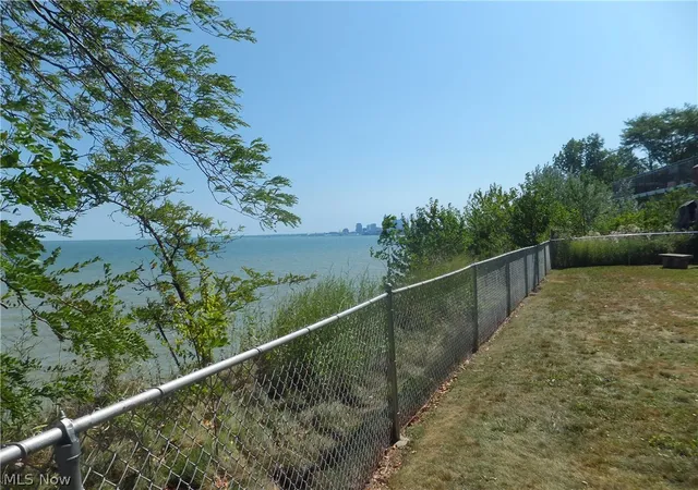 Listing Photo 2 - Condo for sale in building located at 11820 Edgewater Dr, Lakewood, OH 44107 - Unit #619