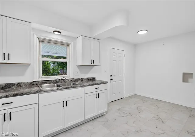 Photo 3 of Single family home for sale at 4916 Southern Blvd, Youngstown, OH 44512 | MLS# 5231170 | Listing updated on 2026-09-10
