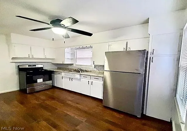 Photo 3 of Single family home for sale at 866 Chinook Ave, Akron, OH 44305 | MLS# 5231891 | Listing updated on 2026-10-06