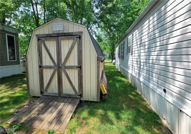 Photo 4 of Single family home for sale at 17748 Rock Crk Rd #74, Thompson, OH 44086 | MLS# 5233000 | Listing updated on 2026-09-09