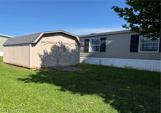 Photo 3 of Single family home for sale at 4865 Snowdriff Ln, Zanesville, OH 43701 | MLS# 5232402 | Listing updated on 2026-09-09