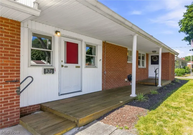 Photo 3 of Single family home for sale at 820 Harmon St SW, North Canton, OH 44720 | MLS# 5232041 | Listing updated on 2026-09-22