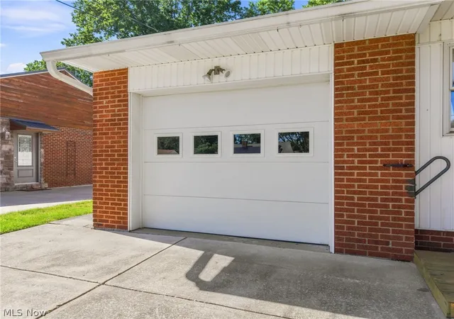Photo 4 of Single family home for sale at 820 Harmon St SW, North Canton, OH 44720 | MLS# 5232041 | Listing updated on 2026-09-22