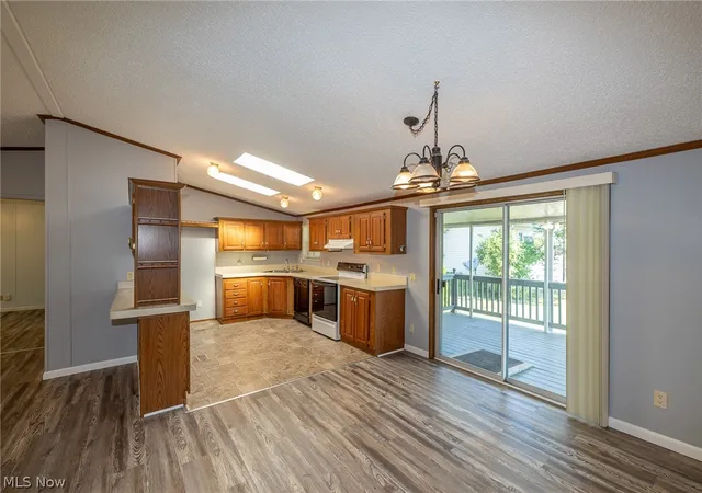 Photo 4 of Single family home for sale at 8 Schuberts Aly, Olmsted Twp, OH 44138 | MLS# 5216534 | Listing updated on 2026-09-27