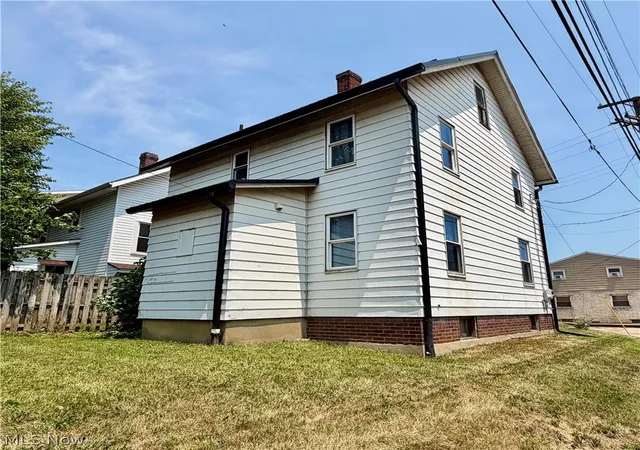 Photo 3 of Single family home for sale at 647 Exeter Ave Sw, Canton, OH 44710 | MLS# 5231801 | Listing updated on 2026-09-08