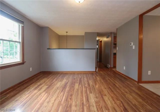 Photo 3 of Single family home for sale at 804 Texas Ave, Mc Donald, OH 44437 | MLS# 5232959 | Listing updated on 2026-09-15