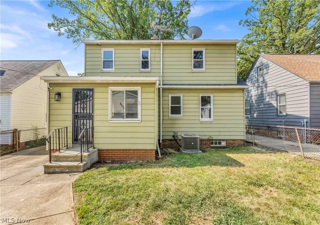 Photo 4 of Sale Pending at 12208 Kensington Ave, Cleveland, OH 44111 | MLS# 5232975 | Listing updated on 2026-10-05