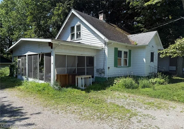 Photo 3 of Sale Pending at 2732 Maple St, North Kingsville, OH 44068 | MLS# 5233076 | Listing updated on 2026-09-13