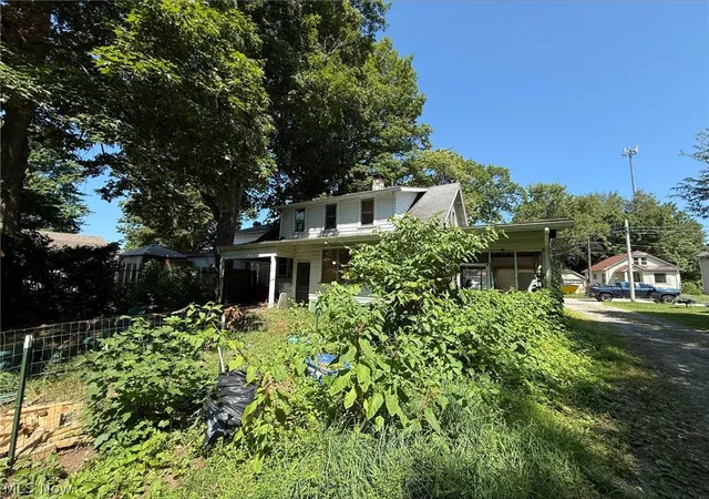 Photo 3 of Sale Pending at 2732 Maple St, North Kingsville, OH 44068 | MLS# 5233076 | Listing updated on 2026-09-13