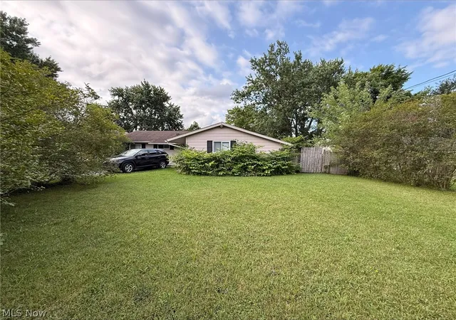 Photo 3 of Sale Pending at 2786 Clermont St, Streetsboro, OH 44241 | MLS# 5233077 | Listing updated on 2026-09-03