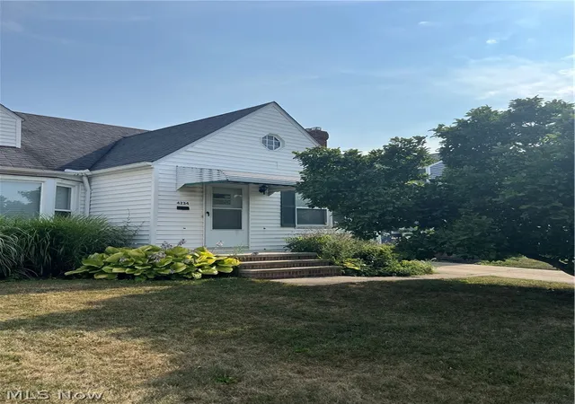 Photo 3 of Single family home for sale at 4234 Wilmington Rd, Cleveland, OH 44121 | MLS# 5232882 | Listing updated on 2026-09-10