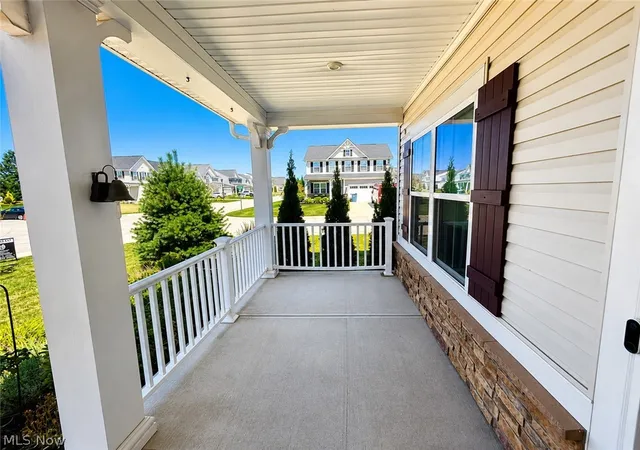 Photo 4 of Sale Pending at 2193 Canterbury Dr, Willoughby, OH 44094 | MLS# 5232930 | Listing updated on 2026-09-06