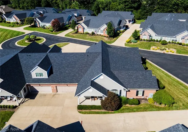 Listing Photo 4 - Condo for sale in building located at 4300 Westford Pl, Canfield, OH 44406 - Unit #11A