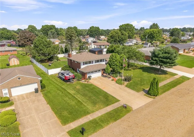 Photo 3 of Sale Pending at 1409 Opal St, Louisville, OH 44641 | MLS# 5233120 | Listing updated on 2026-10-07