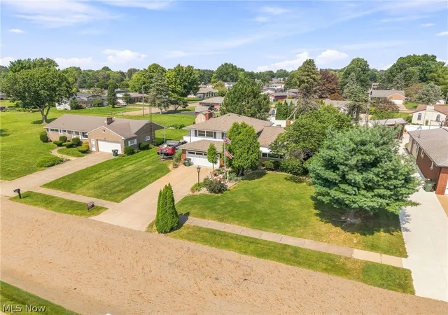 Photo 4 of Sale Pending at 1409 Opal St, Louisville, OH 44641 | MLS# 5233120 | Listing updated on 2026-10-07