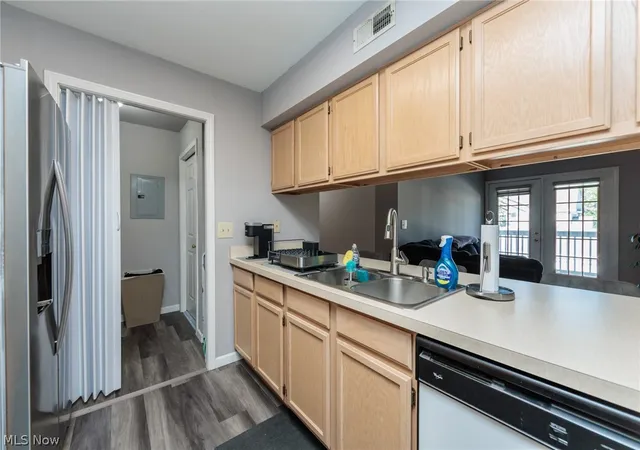 Photo 4 of Condo for sale at 22558 Lenox Dr #424, Cleveland, OH 44126 | MLS# 5232965 | Listing updated on 2026-09-09