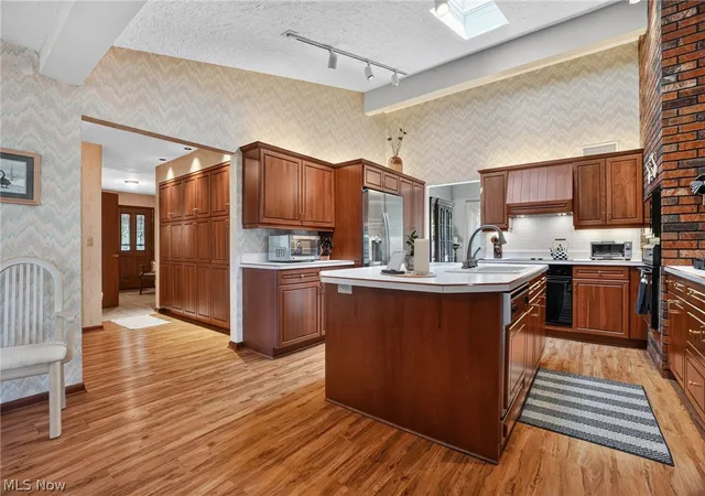Photo 4 of Sale Pending at 263 Townsend Ave, Conneaut, OH 44030 | MLS# 5232692 | Listing updated on 2026-10-05