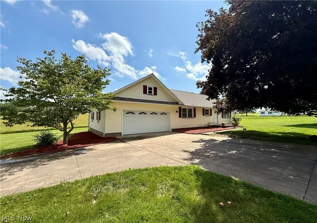 Photo 1 of Single family home for sale at 3278 Fresno Rd Nw, Carrollton, OH 44615 | MLS# 5233249 | Listing updated on 2026-09-21